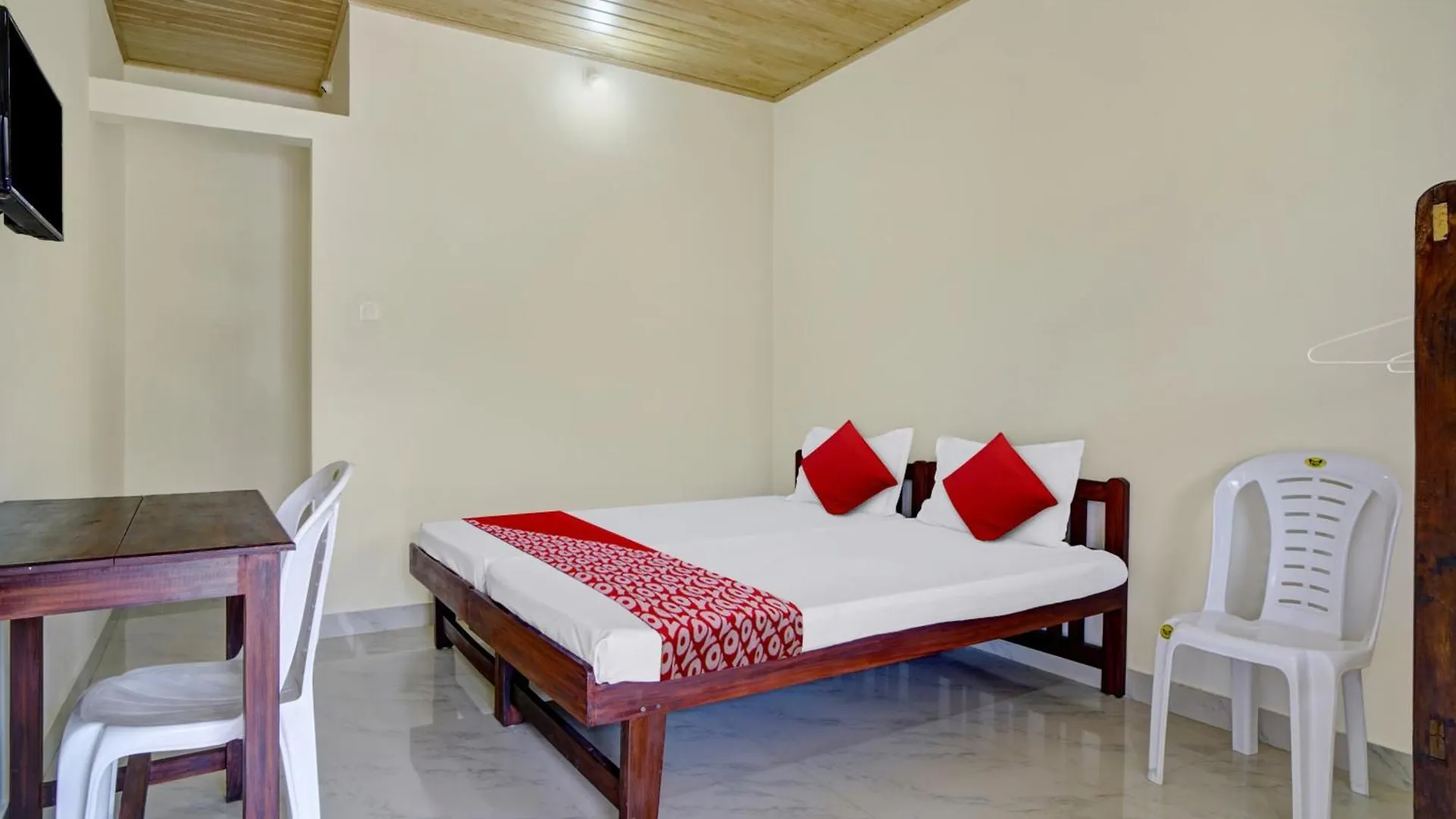 *** Hotel Oyo Flagship Lulu Home Munnar India